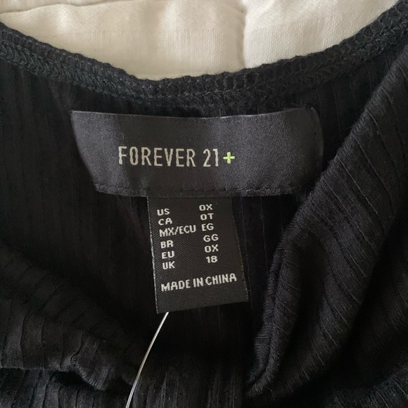 NWT Keyhole Bodysuit - Picture 4 of 4